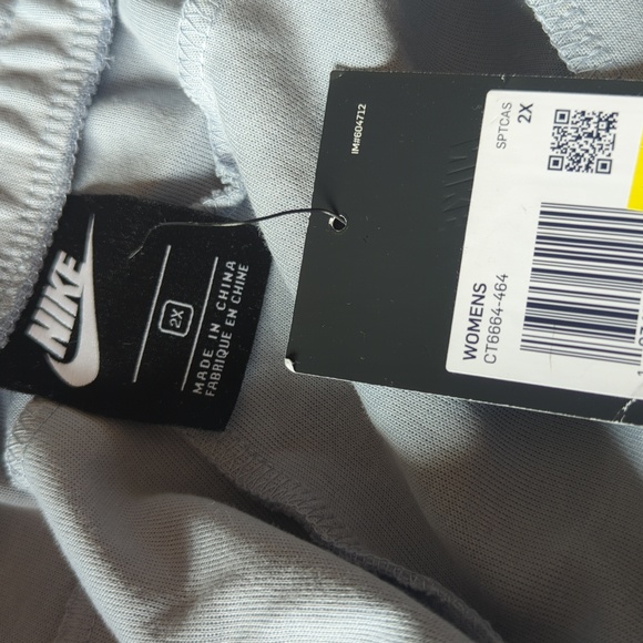 Nike Tech Fleece - Picture 5 of 5